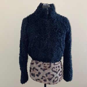 NWOT Rising Black Fluffy Teddy Half Zip Crop Sweater Sweatshirt Fleece Utility S